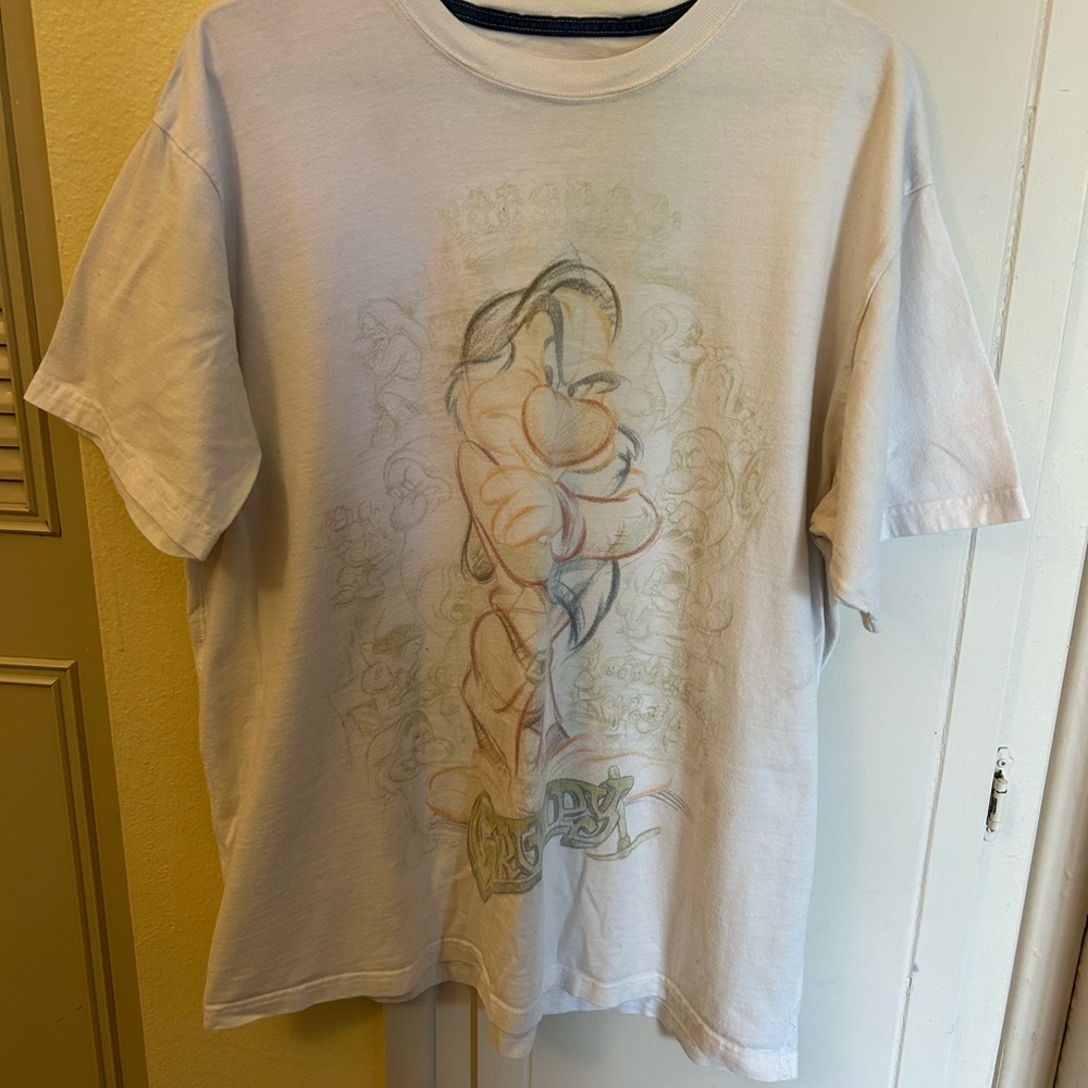 Vintage Disney Studios Grumpy tshirt